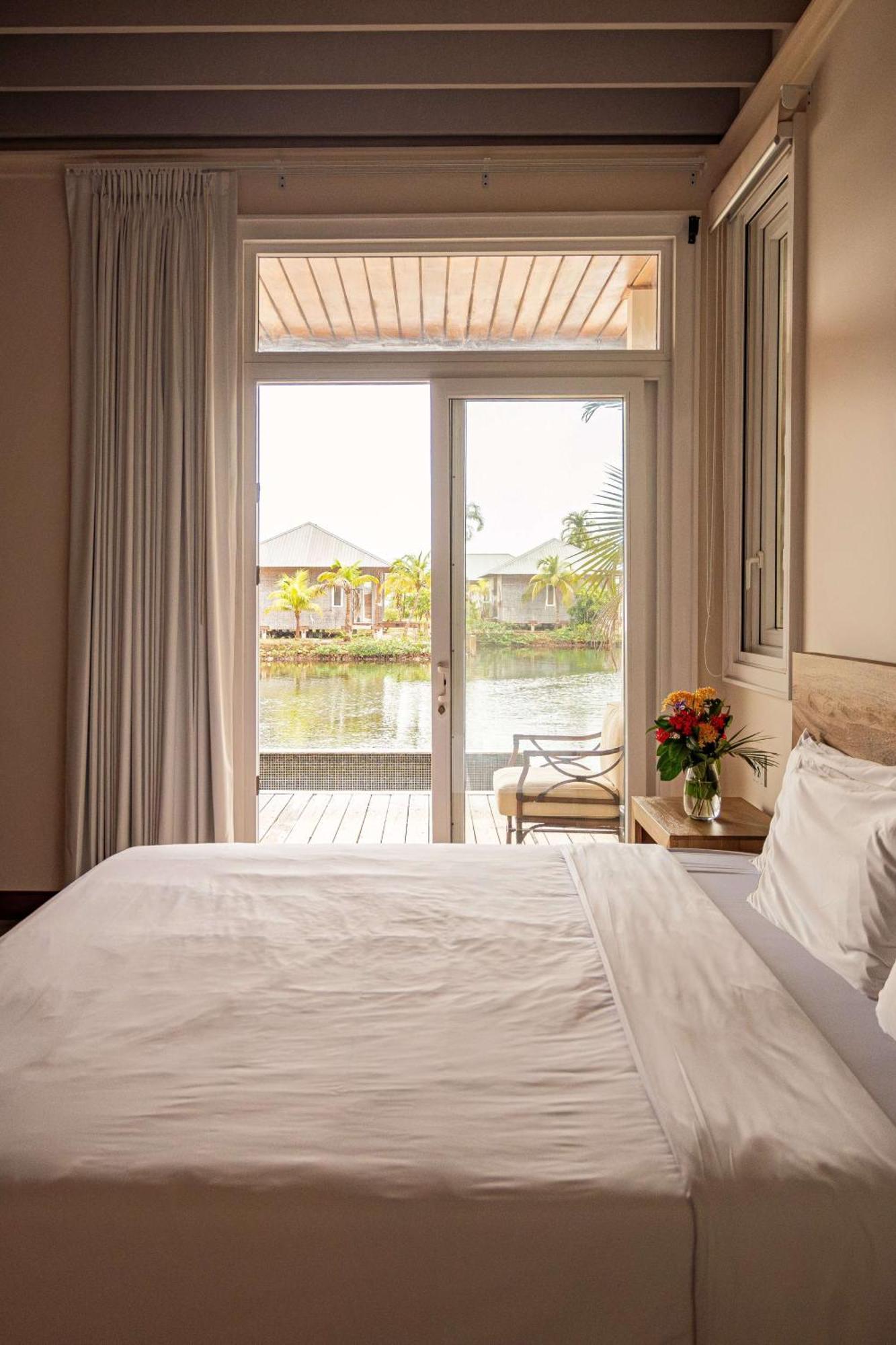 Itz'Ana Resort & Residences Placencia Extérieur photo